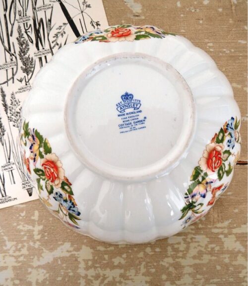 Engelse kom Aynsley " Cottage Garden" Bone China
