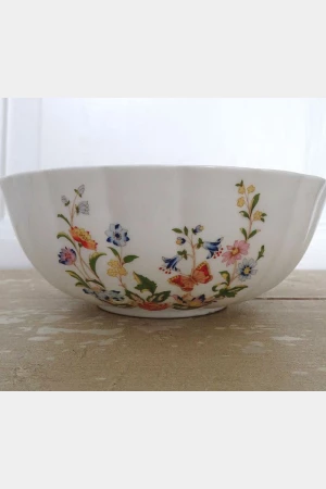 Engelse kom Aynsley " Cottage Garden" Bone China