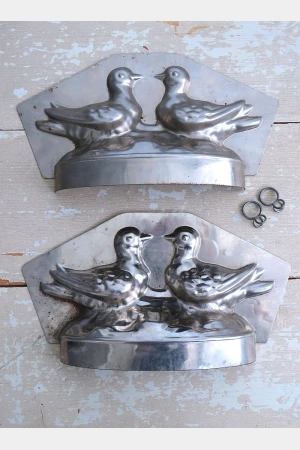 Oude chocoladevorm "Tortelduifjes"