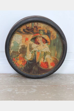 Oud Engels blik "Dame met mand"