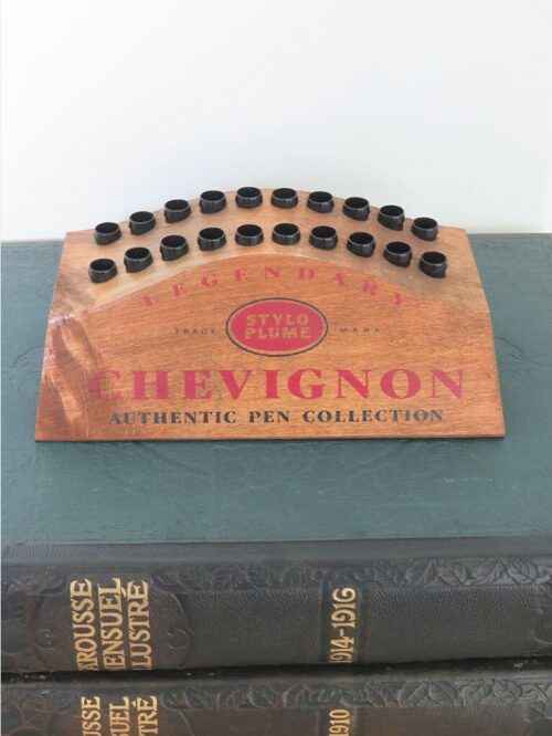 Originele  vintage Chevignon reclame display