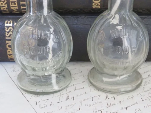 Antiek olielampje met Franse tekst  " 8 Nuits pour 5 Centimes"
