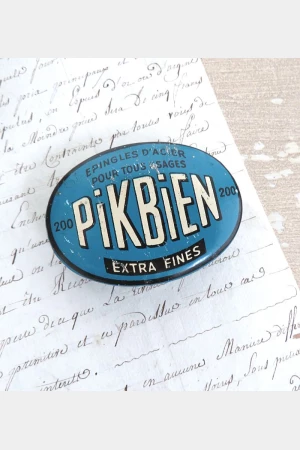 Oud naaldenblikje "PikBien"