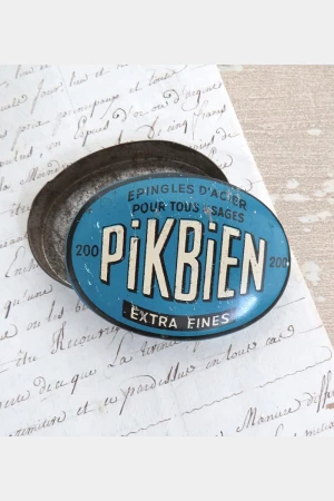 Oud naaldenblikje "PikBien"