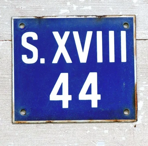 Oud emaille bordje “S.XVIII 44”