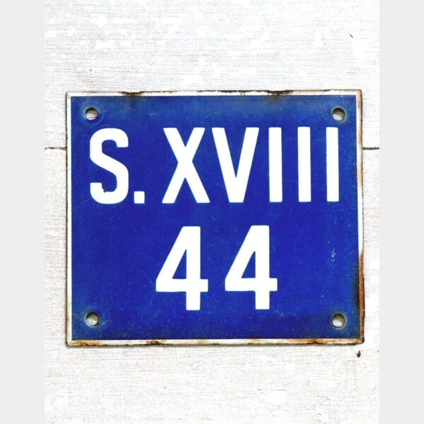 Oud emaille bordje “S.XVIII 44”