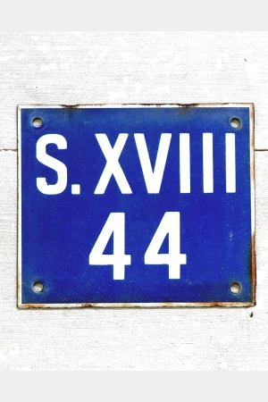 Oud emaille bordje “S.XVIII 44”