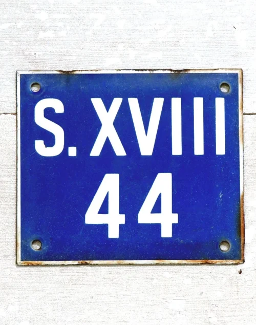 Oud emaille bordje “S.XVIII 44”