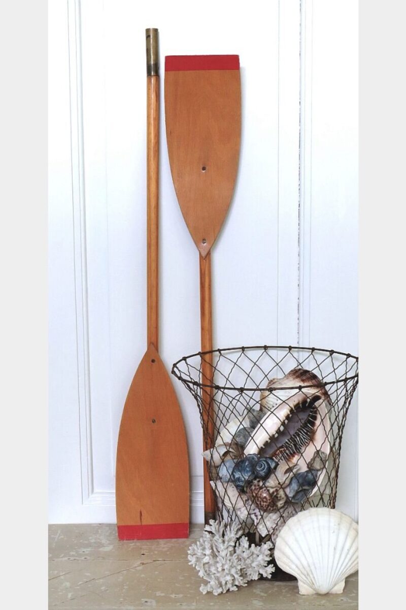 Houten vintage peddels uit Treauville