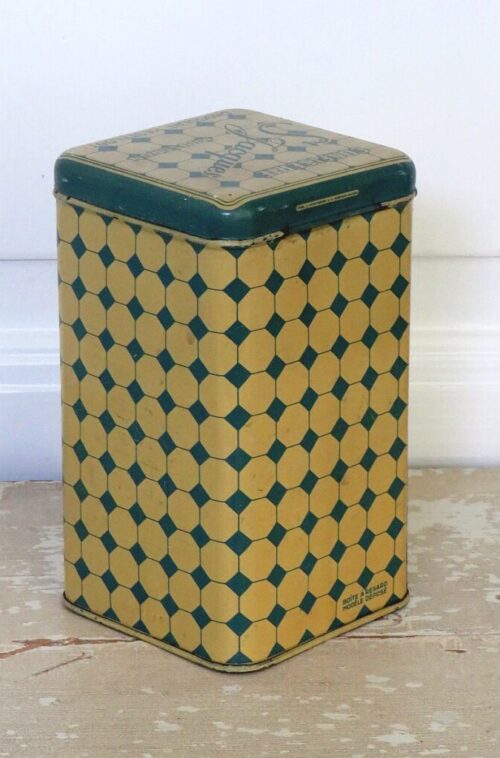 Oud vensterblik "Confiserie St. Jacques"