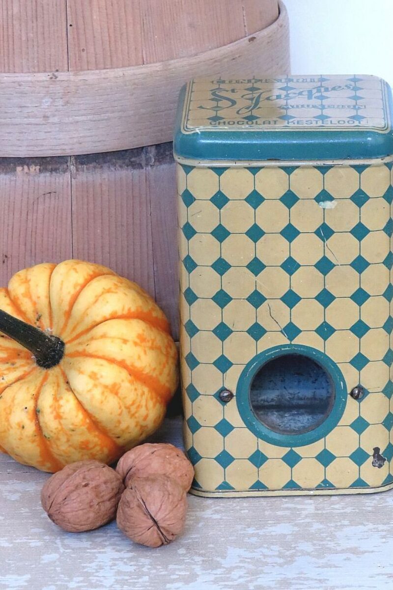 Oud vensterblik "Confiserie St. Jacques"