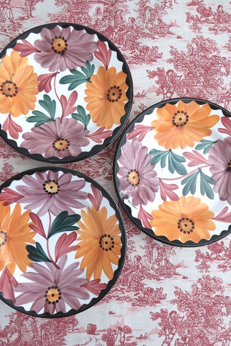 Handbeschilderde bordjes Majolica Schramberg "Herfstbloemen"