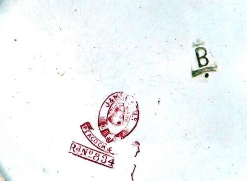 Antiek bord J & MP Bell& Co Lt, "Red Peacock & Lilies", 1887