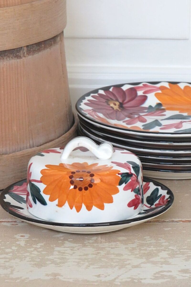 Boterstolp Majolica Schramberg “Herfstbloemen”