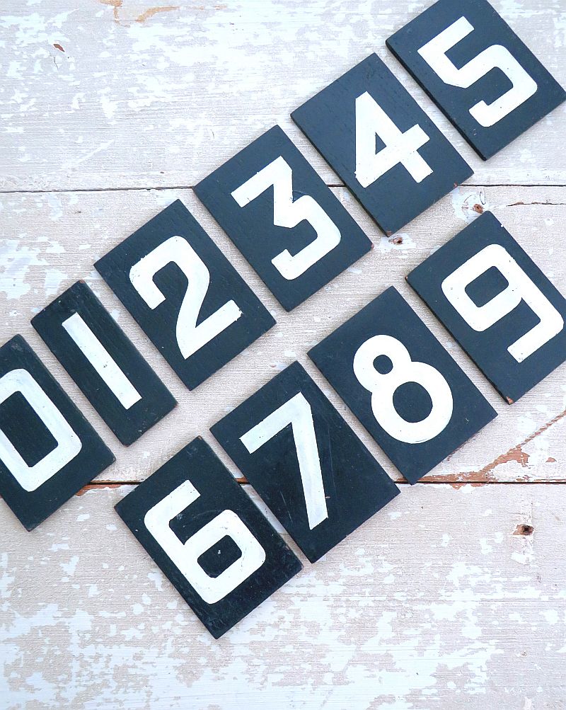 Oude nummerbordjes (0 t/m 9) - Psalmenbord