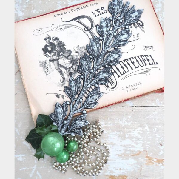 Antiek Dresden-karton kerstversiering ” Hulsttak”