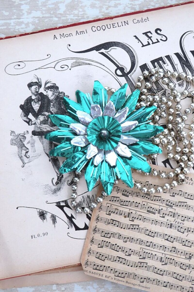 Vintage kerstversiering “Bloem groen-zilver”