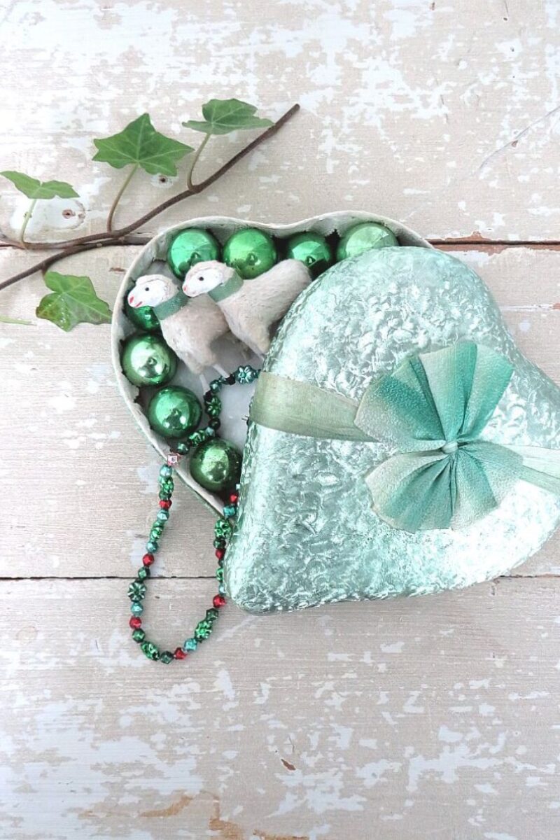 Oude candycontainer "Hart"