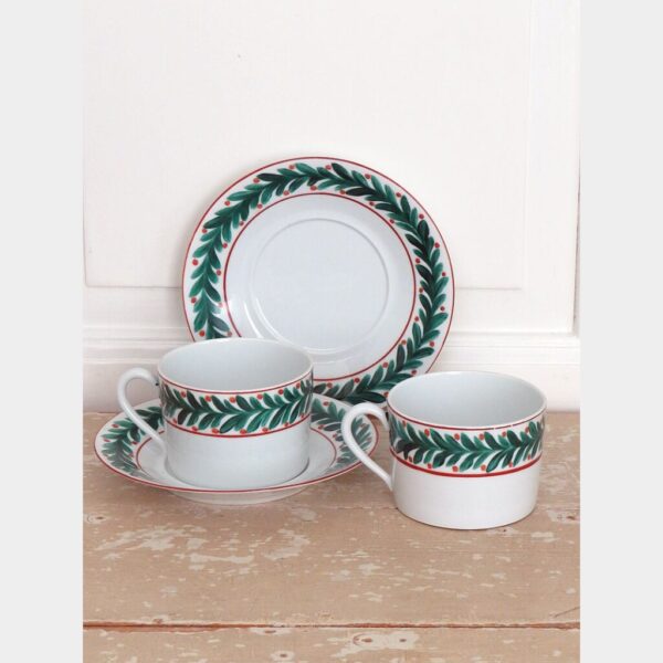 IMG_5345 2 Franse chocoladekoppen en schotels Limoges "Hulst"