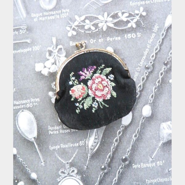 Oud portemonneetje "Petit point"