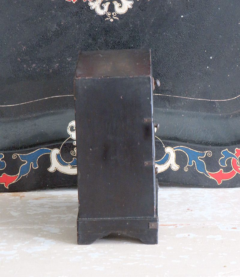 Oud houten ladenkastje