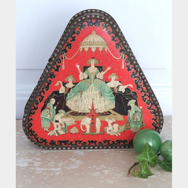 Antieke Franse chocoladedoos 'A LA MARQUISE DE SÉVIGNÉ', Paris 1910-1920