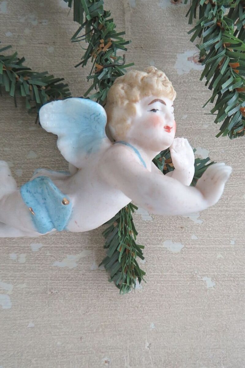 Antiek biscuit engeltje