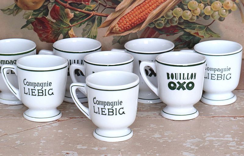 Set ( 10 st.) oude soep-/ bouillon bekers " Compagnie Liebig/ Bouillon Oxo"