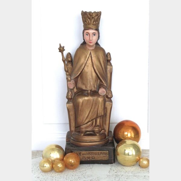 Antiek beeld "Onze lieve vrouwe"