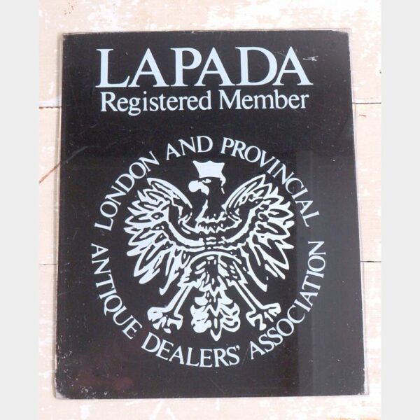 Oud Engels vintage lidmaatschapbord “London and Provincial Antique Dealers’ Association”