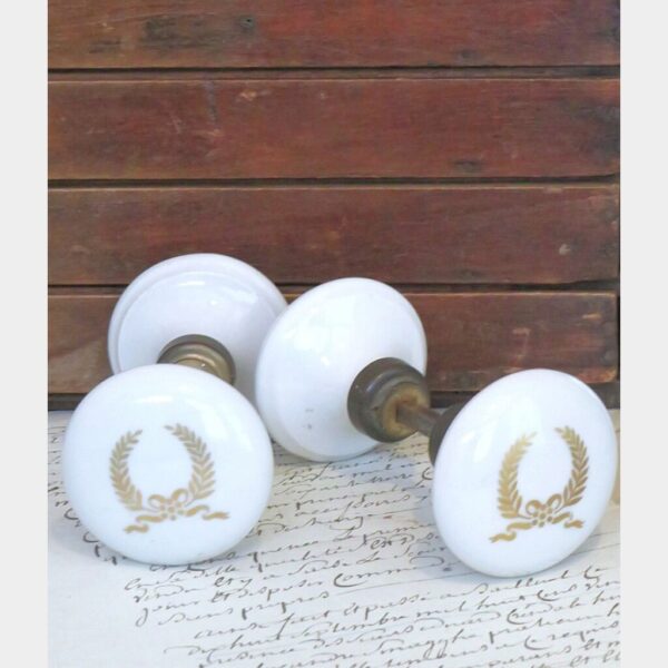 Oude Franse porseleinen deurknop