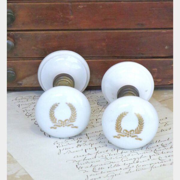 Oude Franse porseleinen deurknop