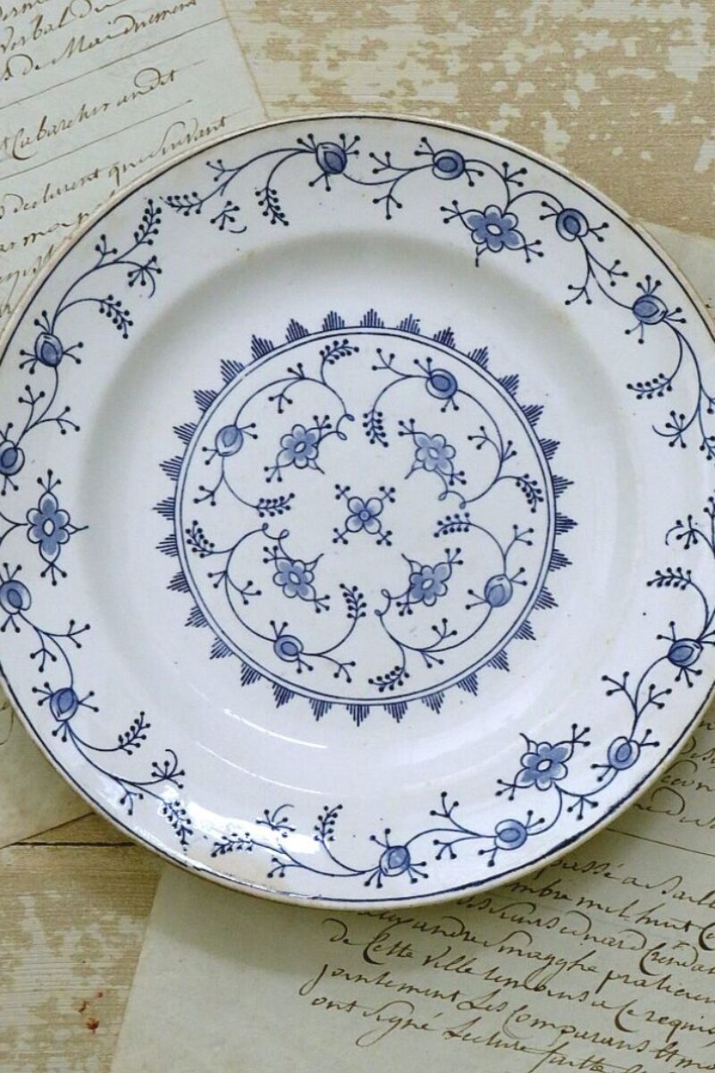 Oud bord Boch La Louvière "Meissen"