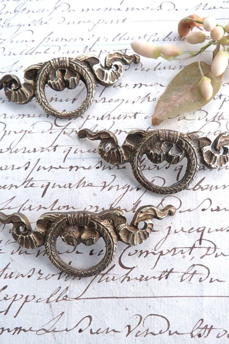 Messing ornamentje "Strik"