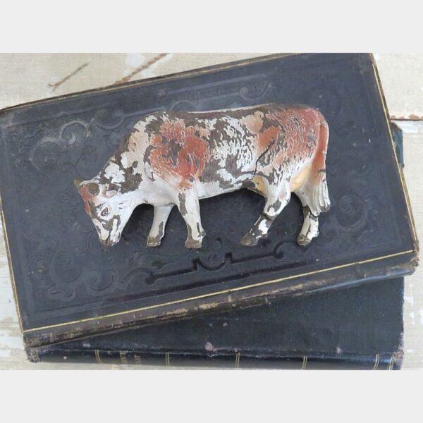 Antiek speelgoed "Koe"