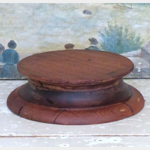 Antieke stolpenvoet / sokkel