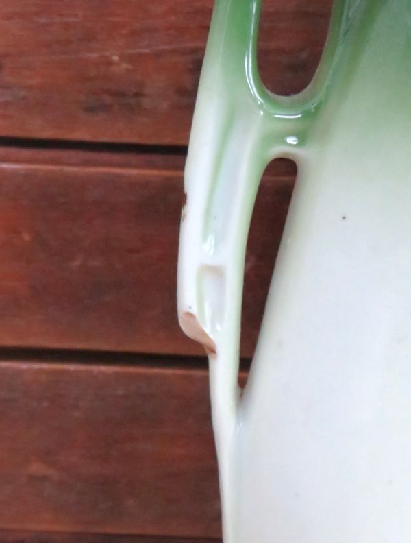 Art-Nouveau vaasje "Dame met bloemenmand"