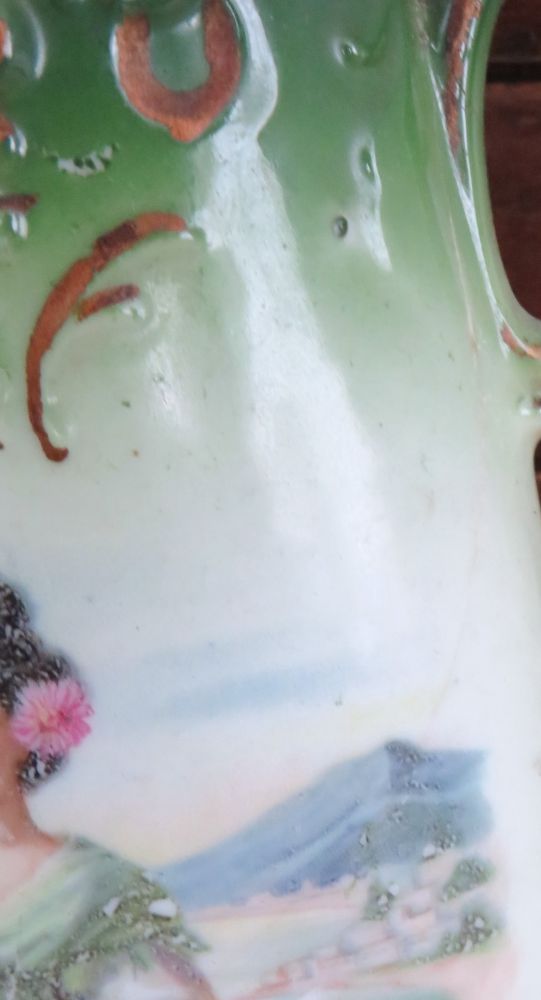 Art-Nouveau vaasje "Dame met bloemenmand"