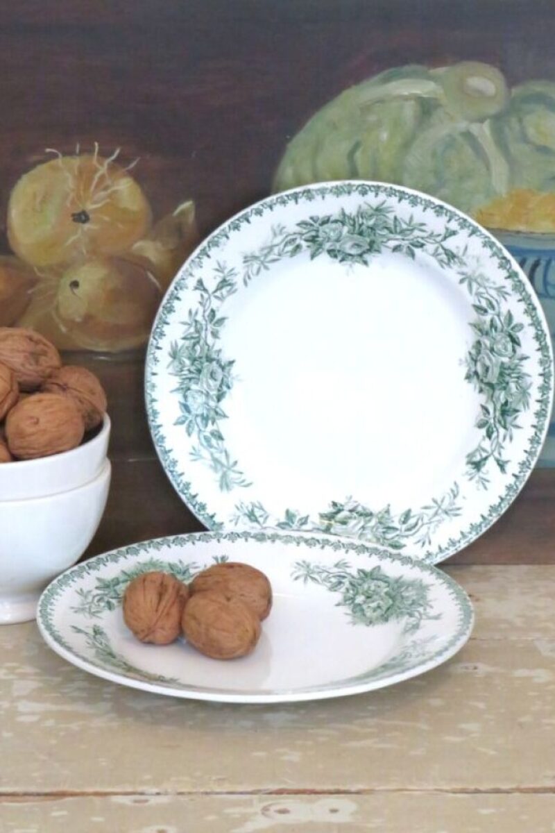 Oud bord Boch La Louvière "Minerva"