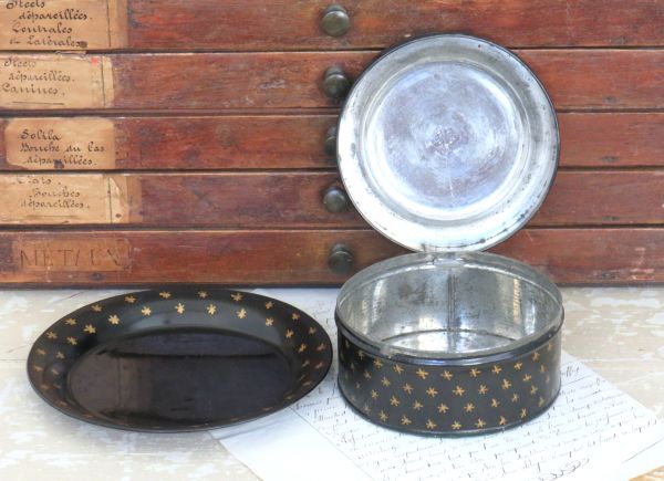 Oude trommel met onderbord