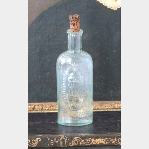 Antieke wijwater fles OLV in ’t Zand Roermond