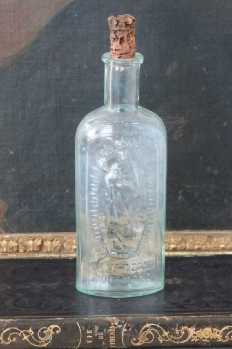 Antieke wijwater fles OLV in 't Zand Roermond