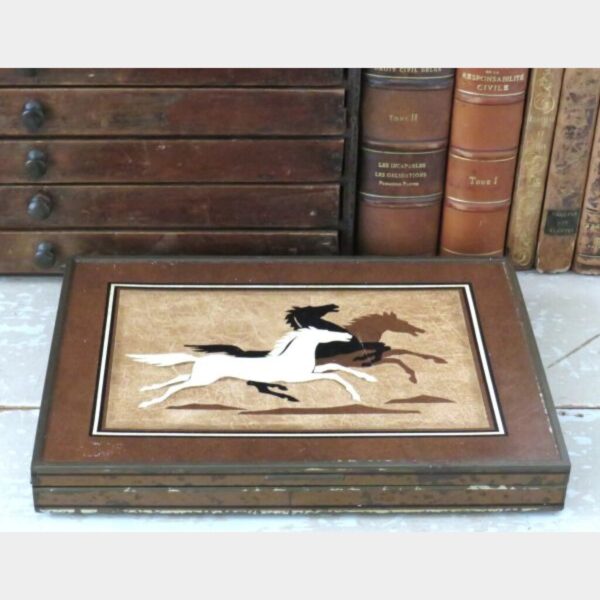 Oude doos "Paarden"