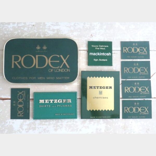 9 Vintage reclamebordjes "Clothes for men"