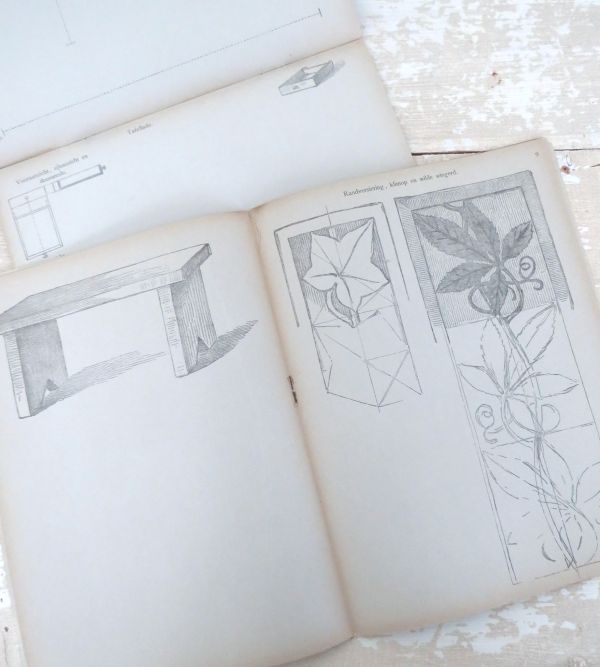 2 Antieke "Teekenoefeningen Lagere school J. B. Wolters 1900"