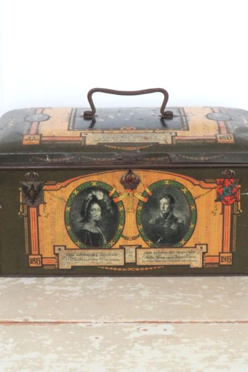 Antiek herdenkingsblik"100 Jaar Koninkrijk der Nederlanden ,1813-1913"
