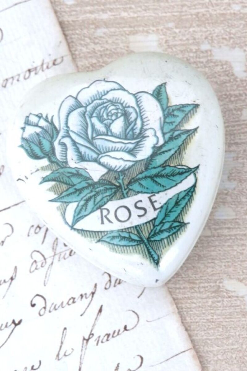 Hartvormig vintage blikje "Rose"