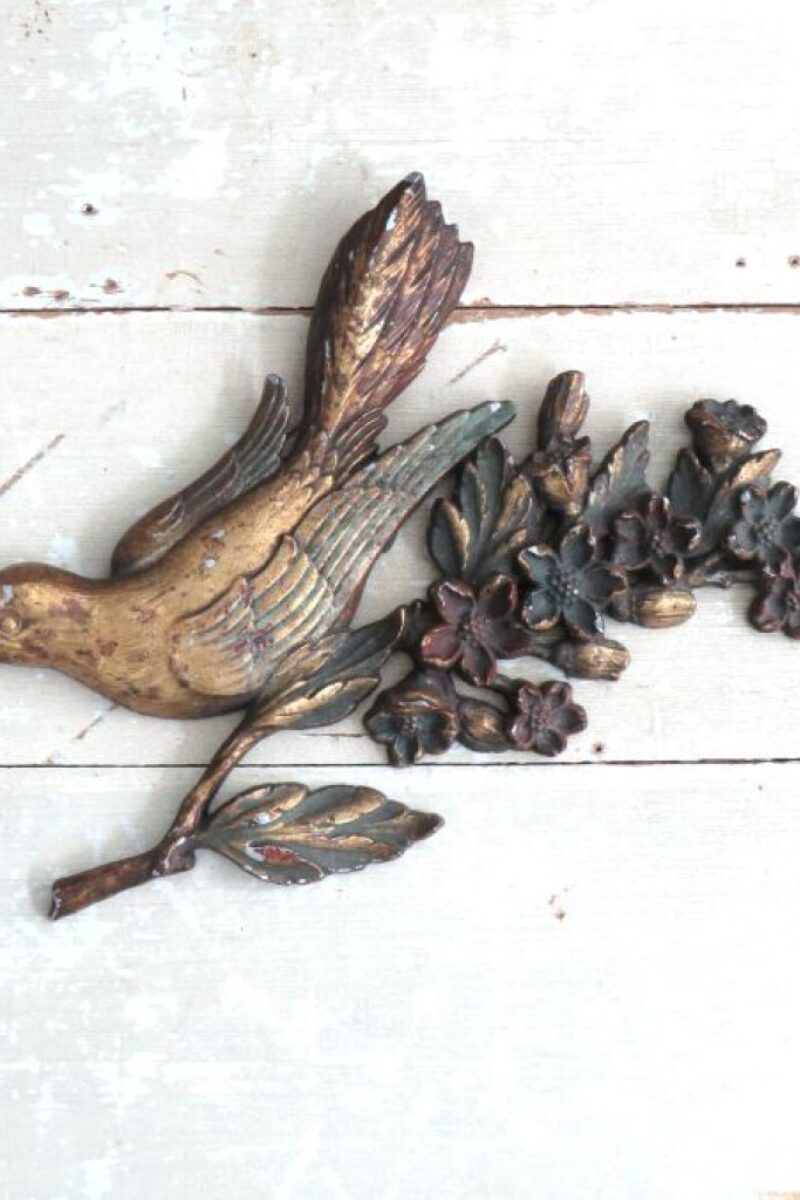 Oud ornament" Vogel op bloesemtak"