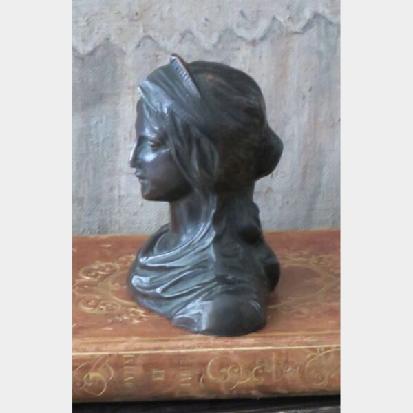 Buste "Beatrice", begin 1900