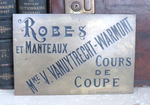 Antiek winkel-/ reclamebord "Robes et Manteaux"